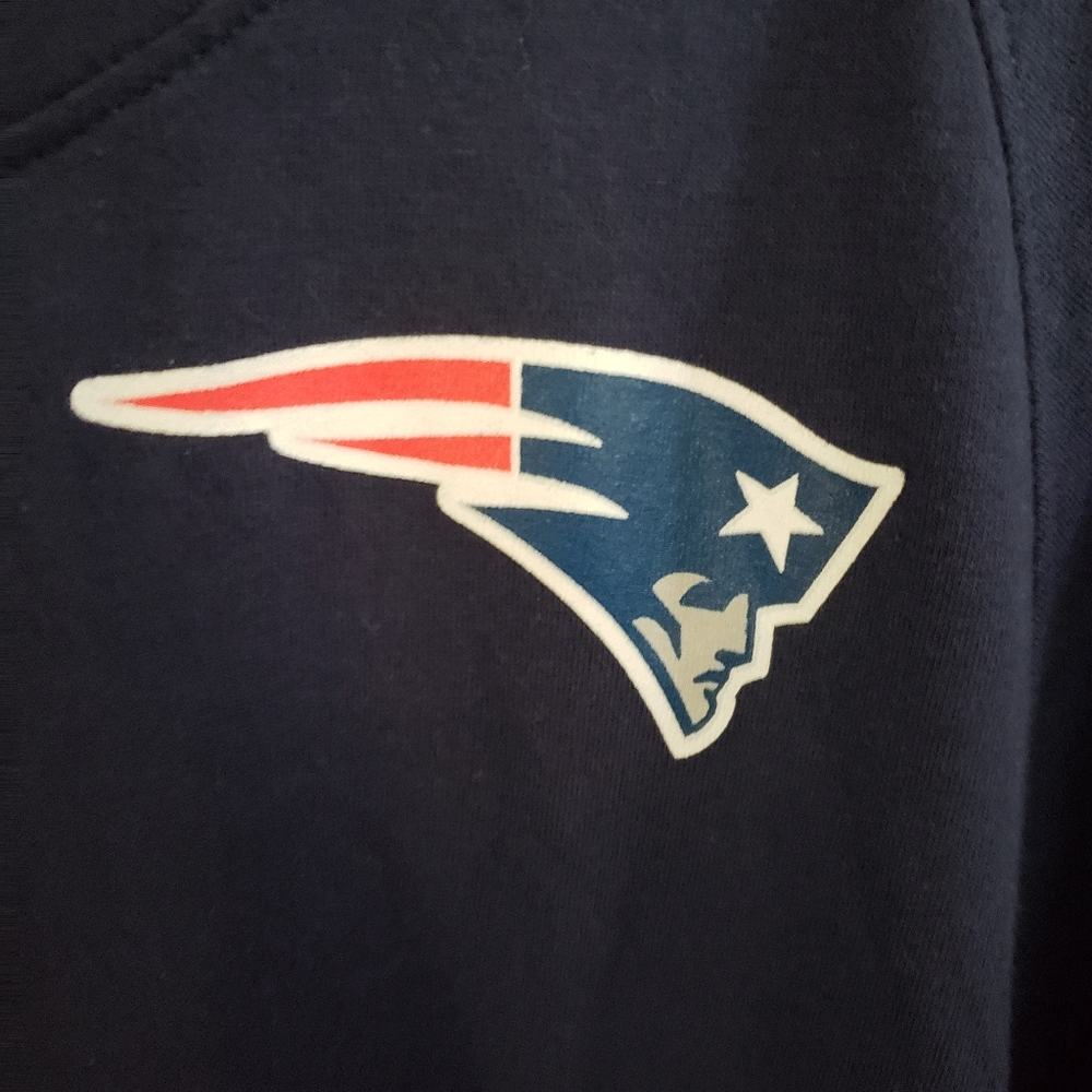 Underarmor NFL Patriots top - Picture 8 of 8